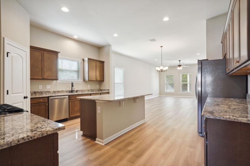 300 Covington Cottage Ln - Photo 3 of 15