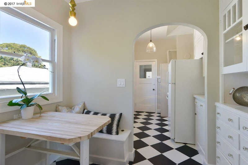 4121 Greenwood Ave #4 - Photo 4 of 24