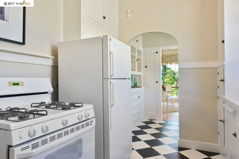 4121 Greenwood Ave #4 - Photo 7 of 24