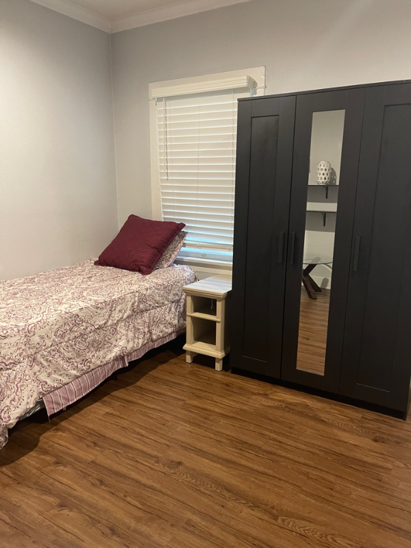 979 E Washington Blvd - Photo 3 of 7