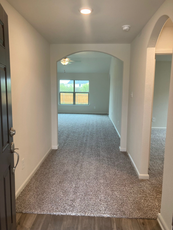 3007 Boran Dr - Photo 3 of 38