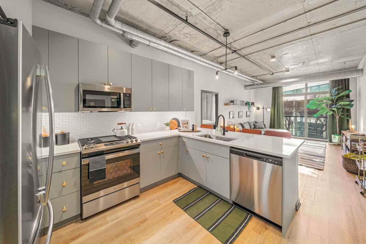 The Smyth - Photo 3 of 36