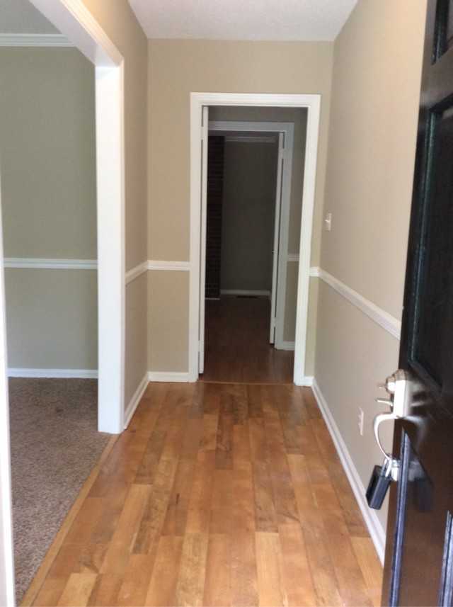 1928 Poplar Dr - Photo 2 of 12