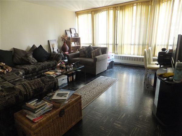 Hyde Park Condo at University Park - Photo 3 of 4