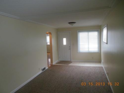 118 13th Ave S - Photo 2 of 7
