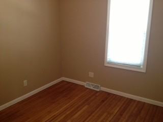 118 13th Ave S - Photo 3 of 7