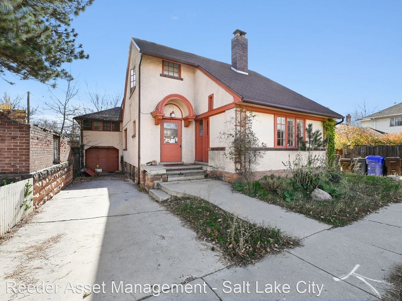 376 2nd Ave. - Photo 2 of 20