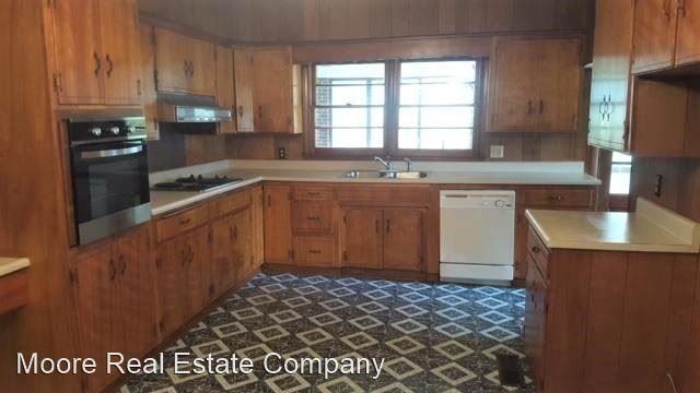 6659 Harris Rd - Photo 3 of 11