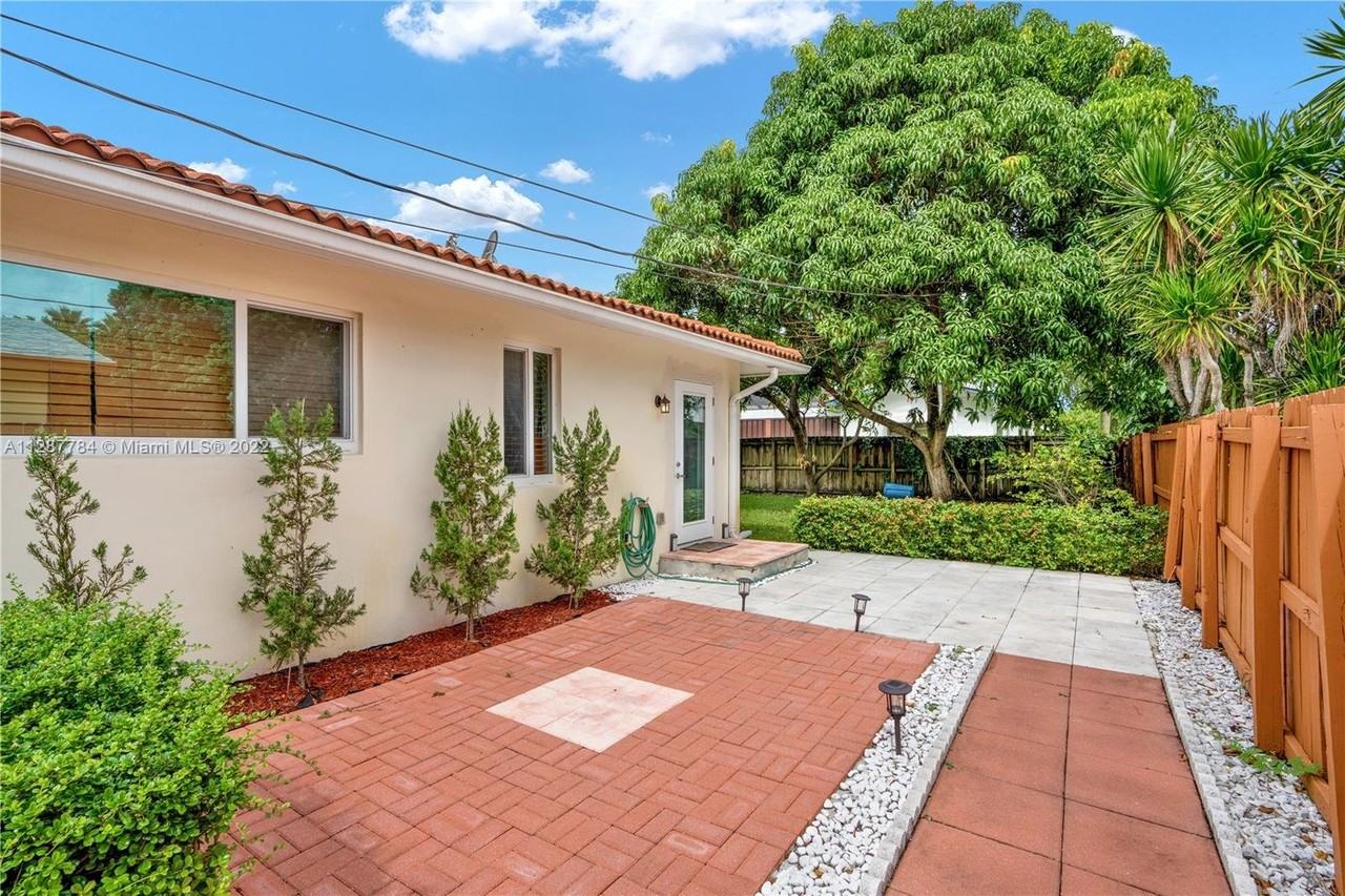 6201 Sw 6th St #6201 - Photo 3 of 8