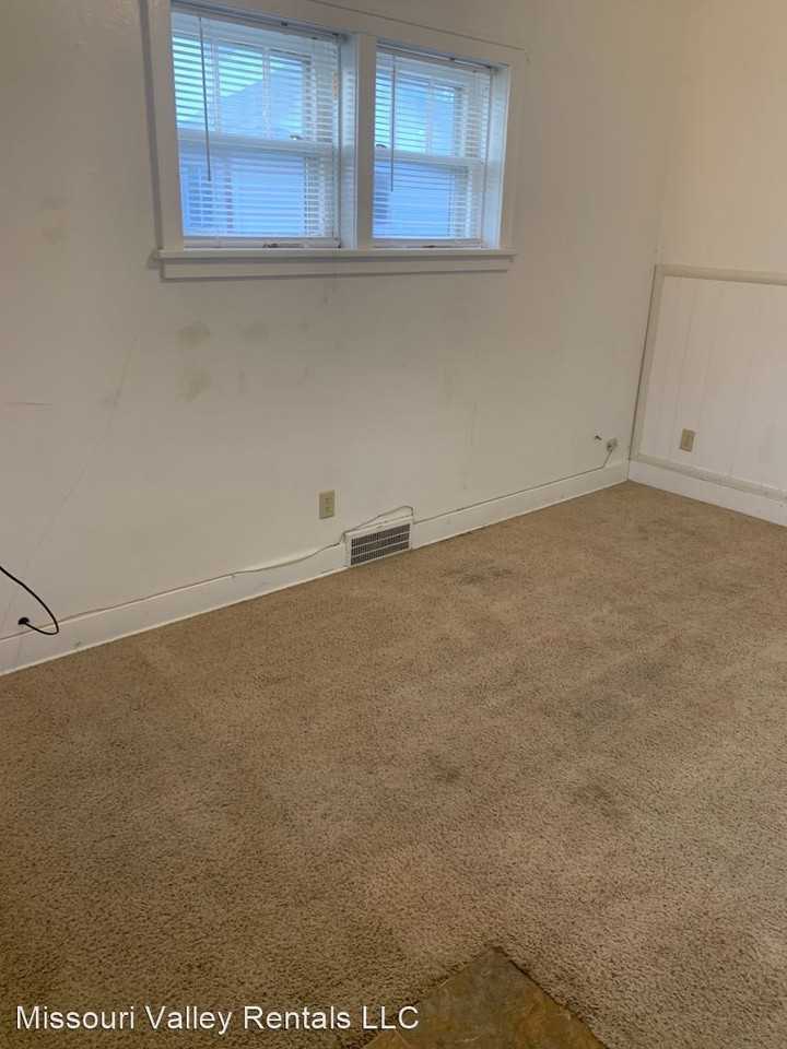 220 W Rosser Ave Apartments in Downtown Bismarck, Bismarck, ND 58501