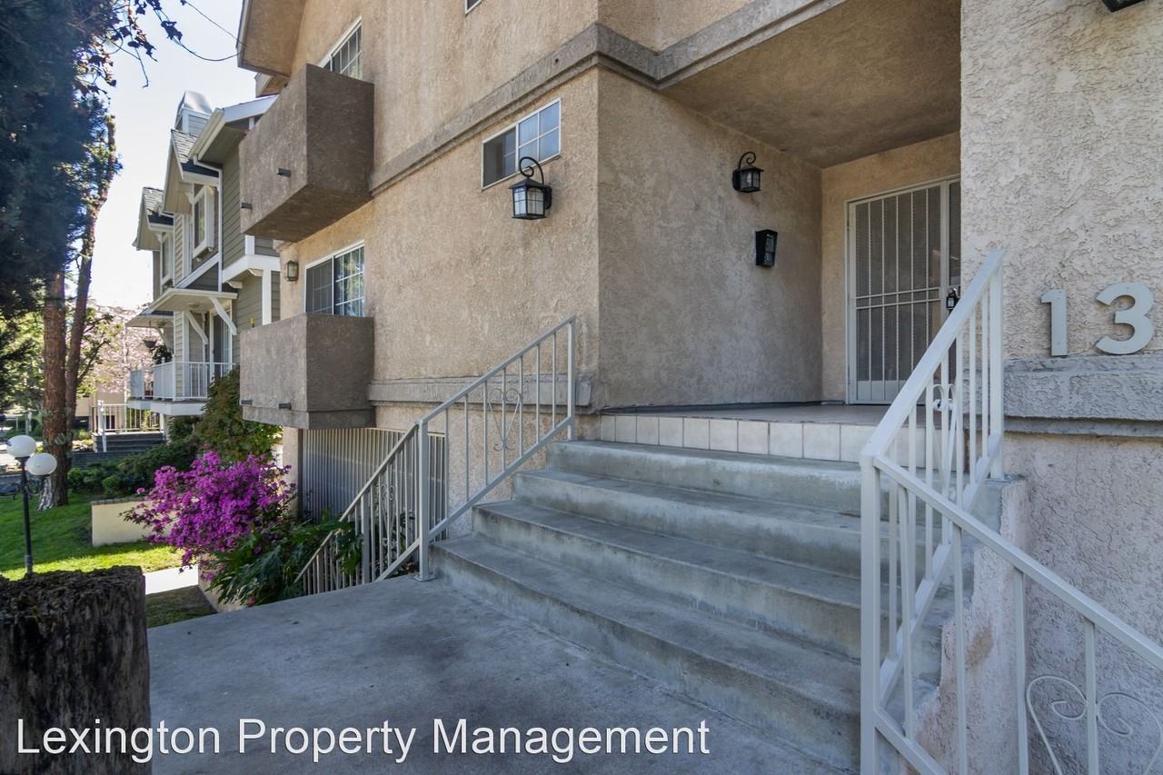 13042 Riverside Drive - Photo 2 of 18