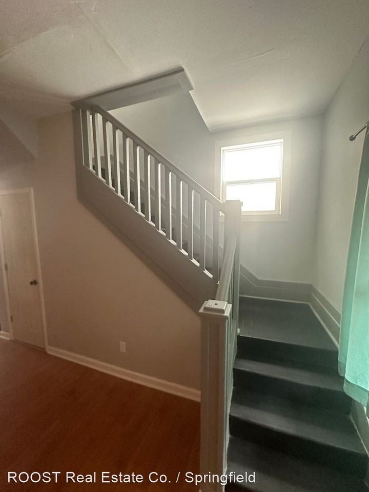 356 Buxton Ave - Photo 3 of 8