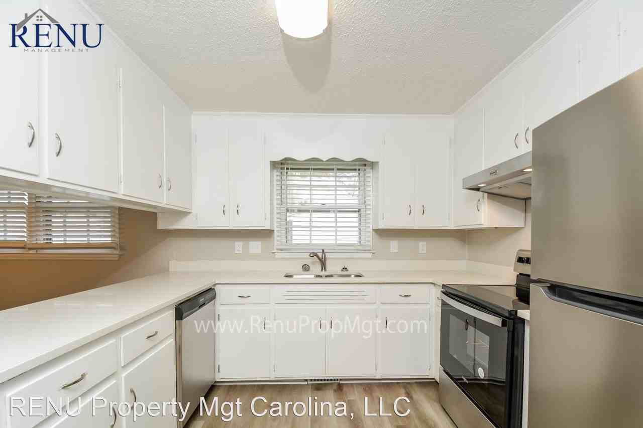 601 Wedgewood Ave - Photo 3 of 18