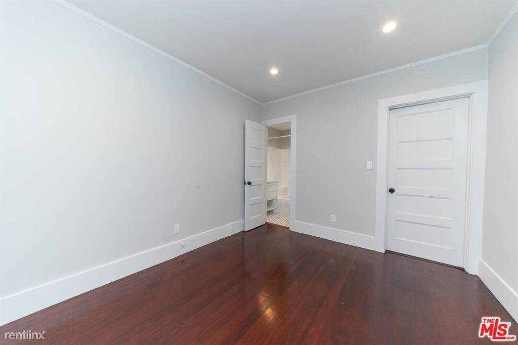 38 29th Ave #A - Photo 2 of 10