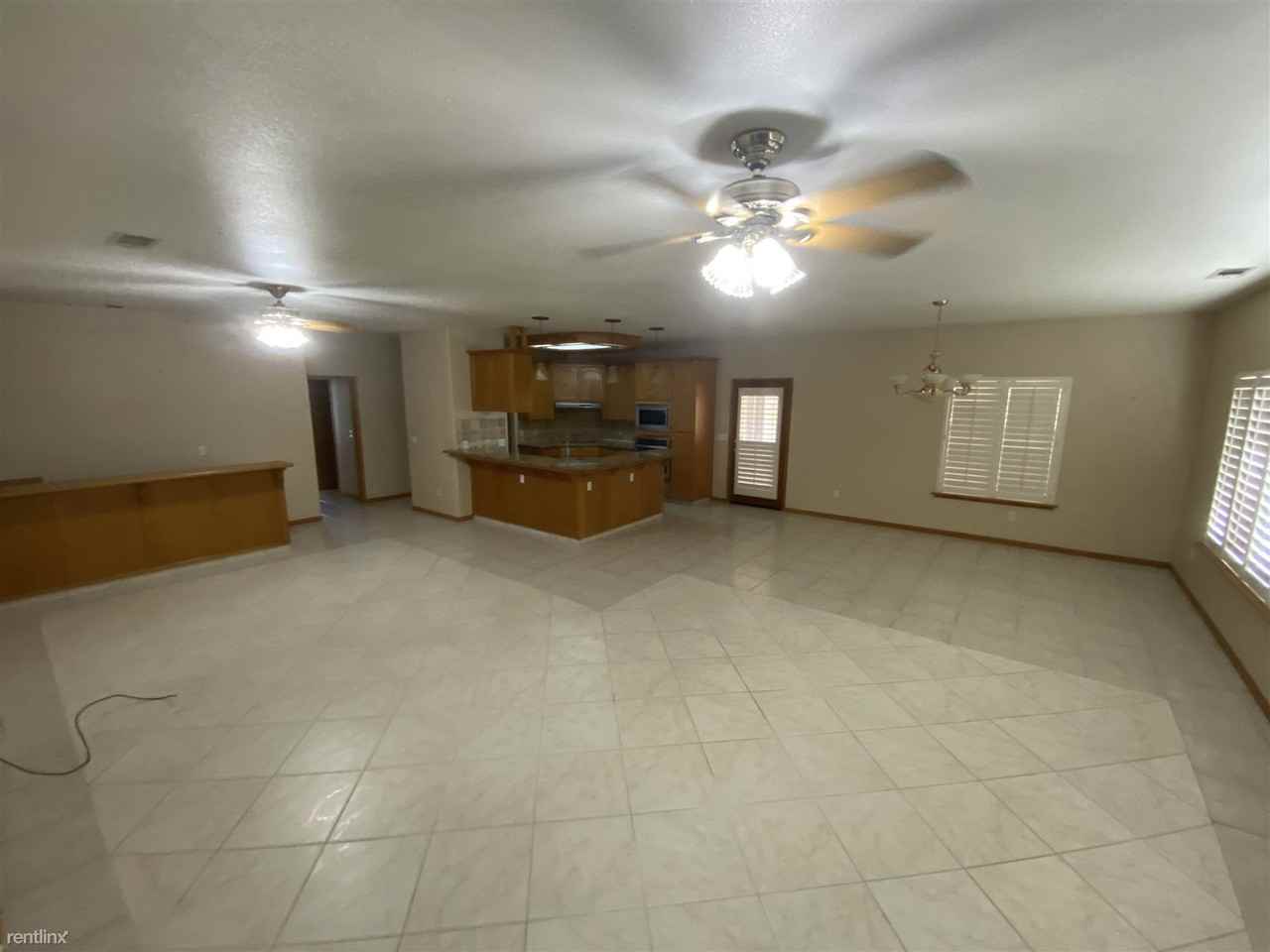 19930 S Polk Ave - Photo 2 of 17