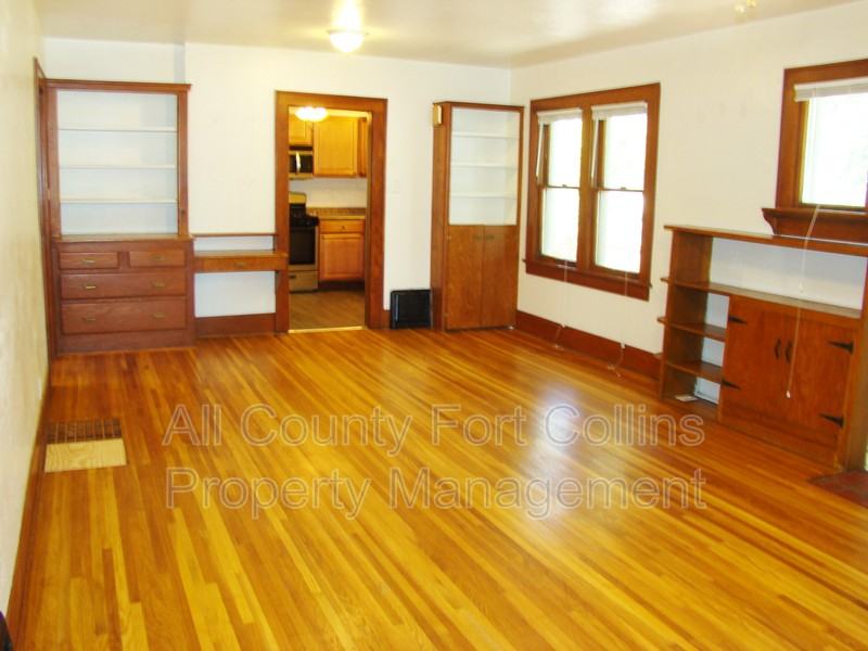 1301 Remington St - Photo 3 of 16