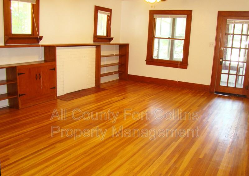 1301 Remington St - Photo 4 of 16