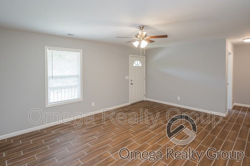 1178 Aquarius Dr - Photo 6 of 18