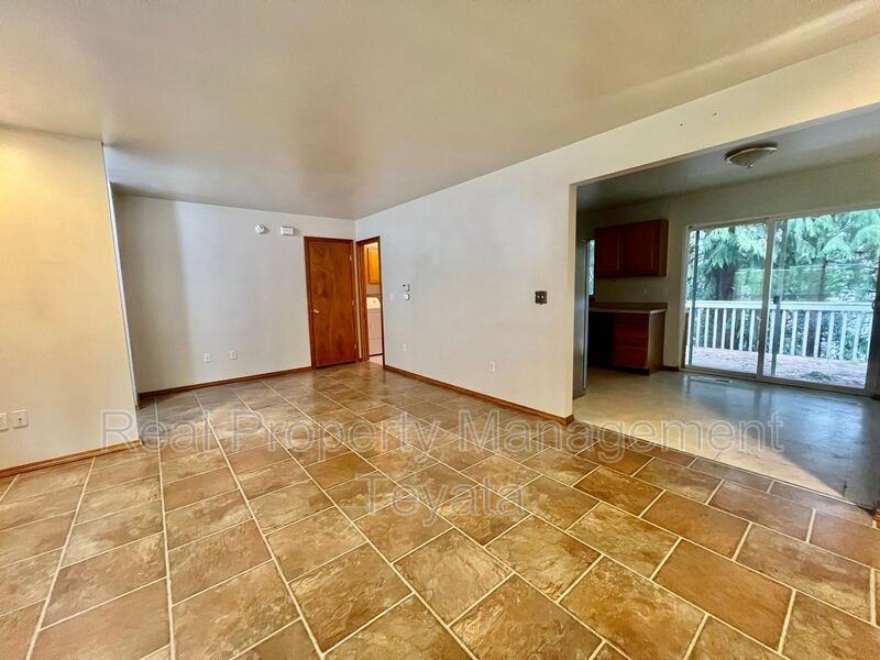 450 W Alder Dr - Photo 3 of 20