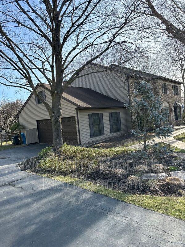 476 Brights Ln - Photo 2 of 33