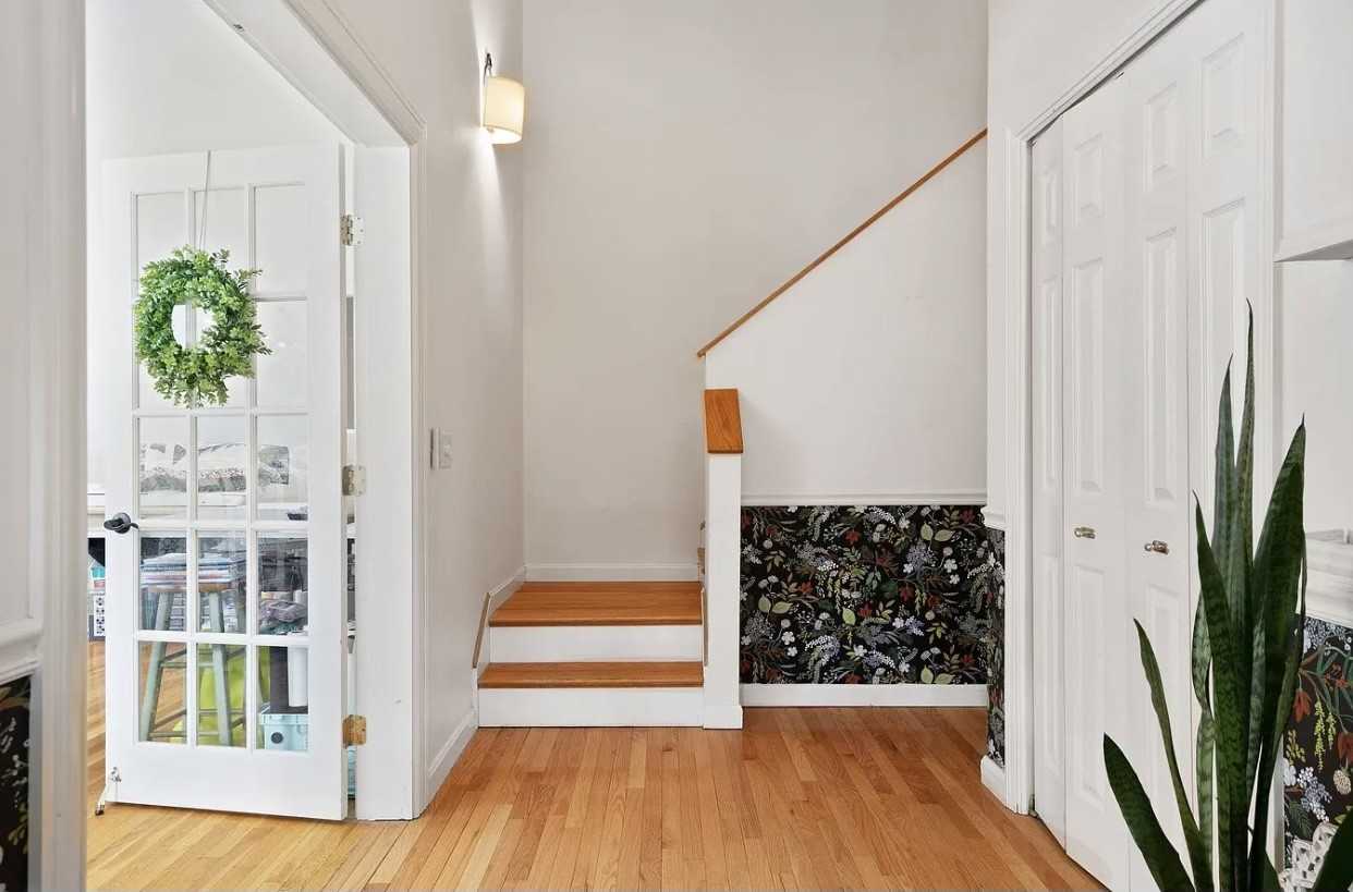 12 Edward Dr - Photo 3 of 7