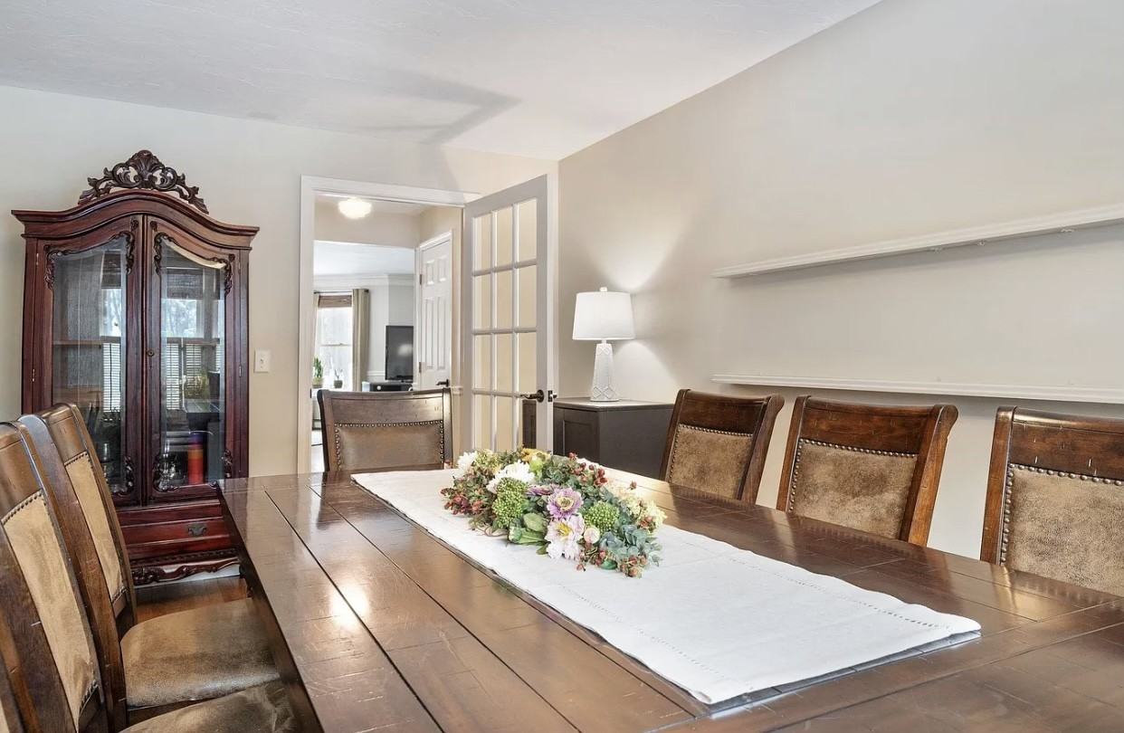 12 Edward Dr - Photo 6 of 7