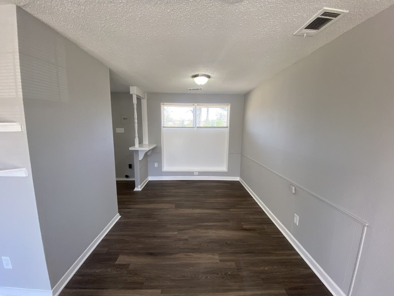 4034 Rhodes Ave - Photo 3 of 11