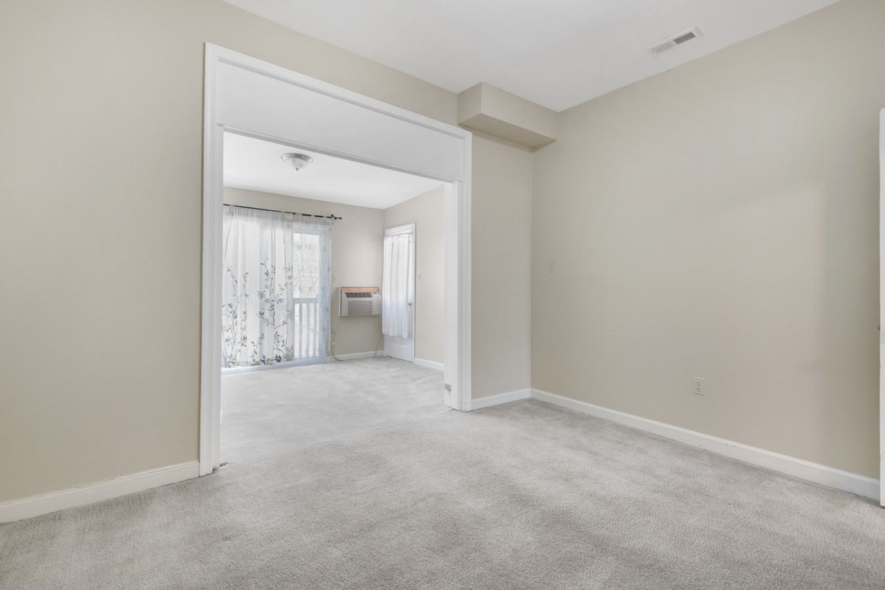 2104 18Th St Nw - Photo 2 of 16