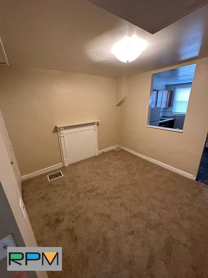 1820 N Woodyear St - Photo 3 of 9