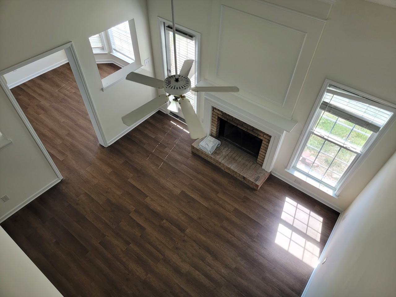 412 N Waters Edge Dr - Photo 3 of 40