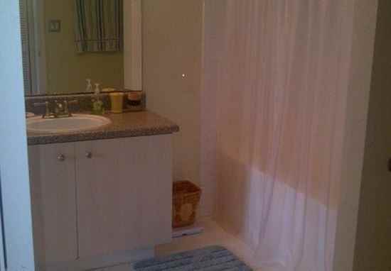 1805 N Flagler Drive 304 - Photo 3 of 6