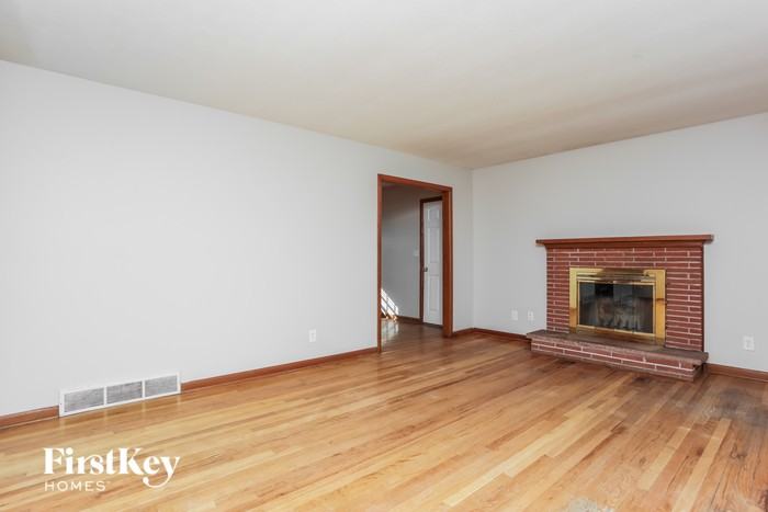 12907 E 54th St - Photo 2 of 15