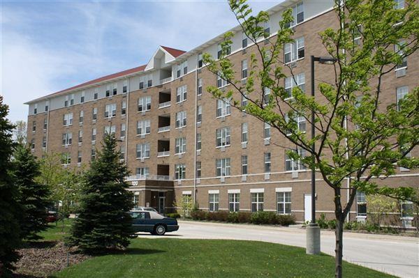 Lakewood Tower Apartments - Photo 2 of 5