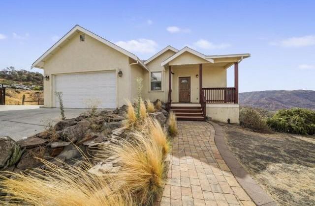 231 Manzanita Ln - Photo 2 of 37