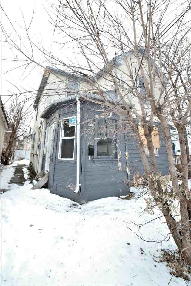 276 Alfred Ave, Winnipeg, MB R2W 1X4 5 Bedroom House for 1,500/month