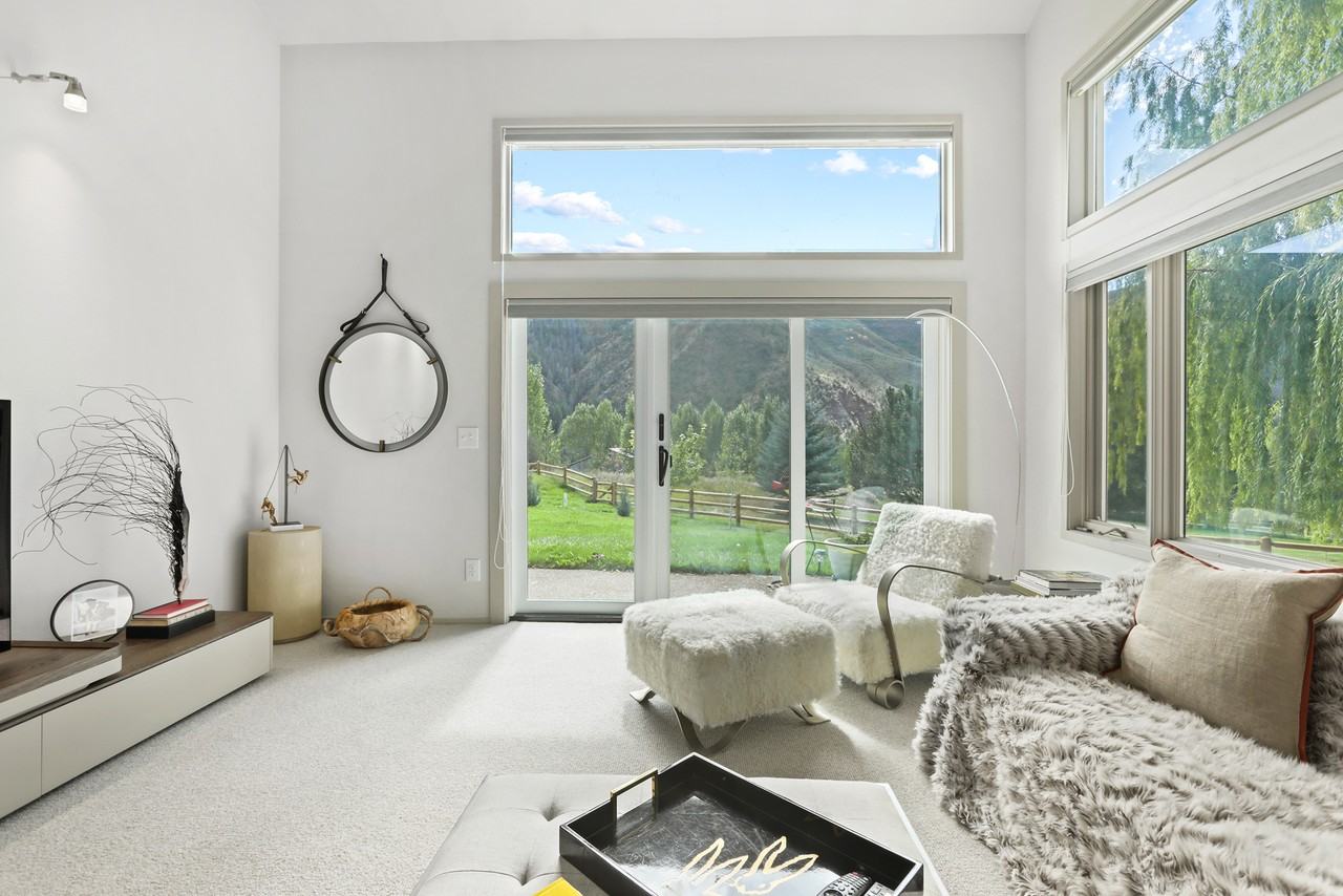 744 Holland Hills Rd - Photo 3 of 50