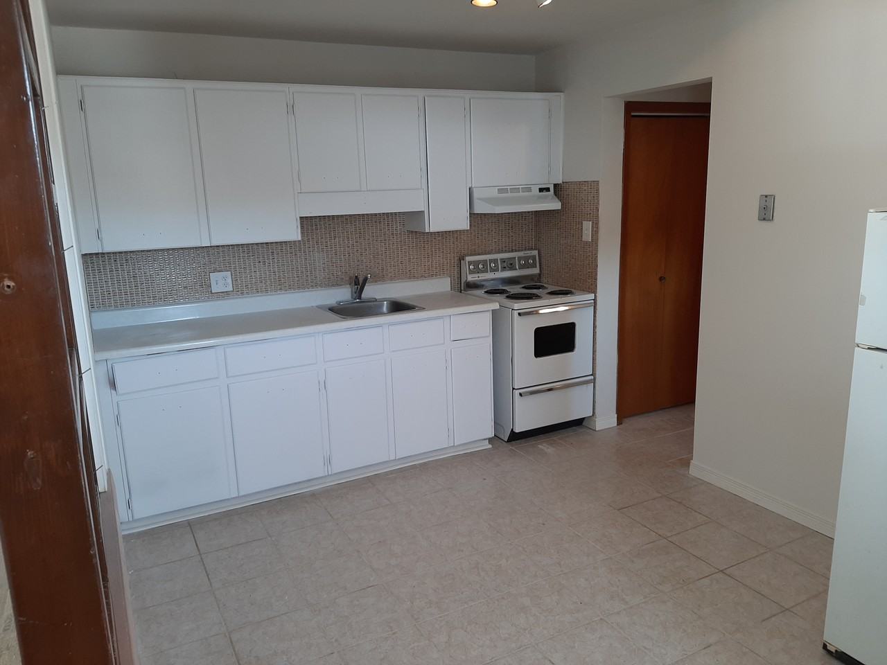 Cumberland Apartments in Downey, Peterborough, ON K9H 7E4 Zumper