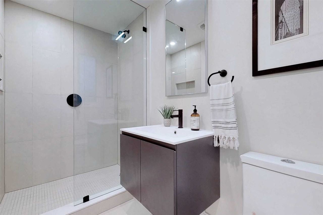 26 Henderson Avenue - Photo 7 of 11