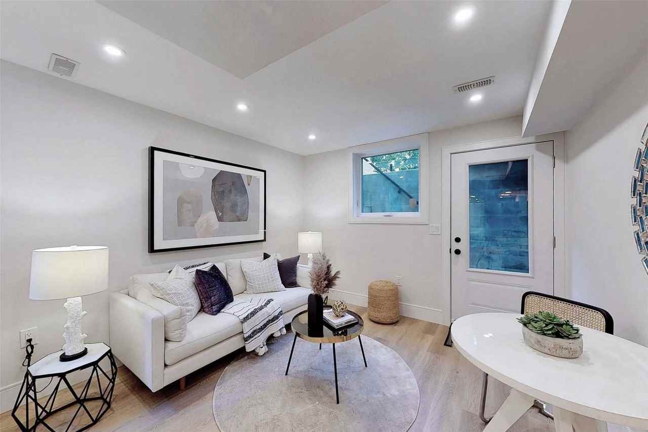 26 Henderson Avenue - Photo 3 of 11