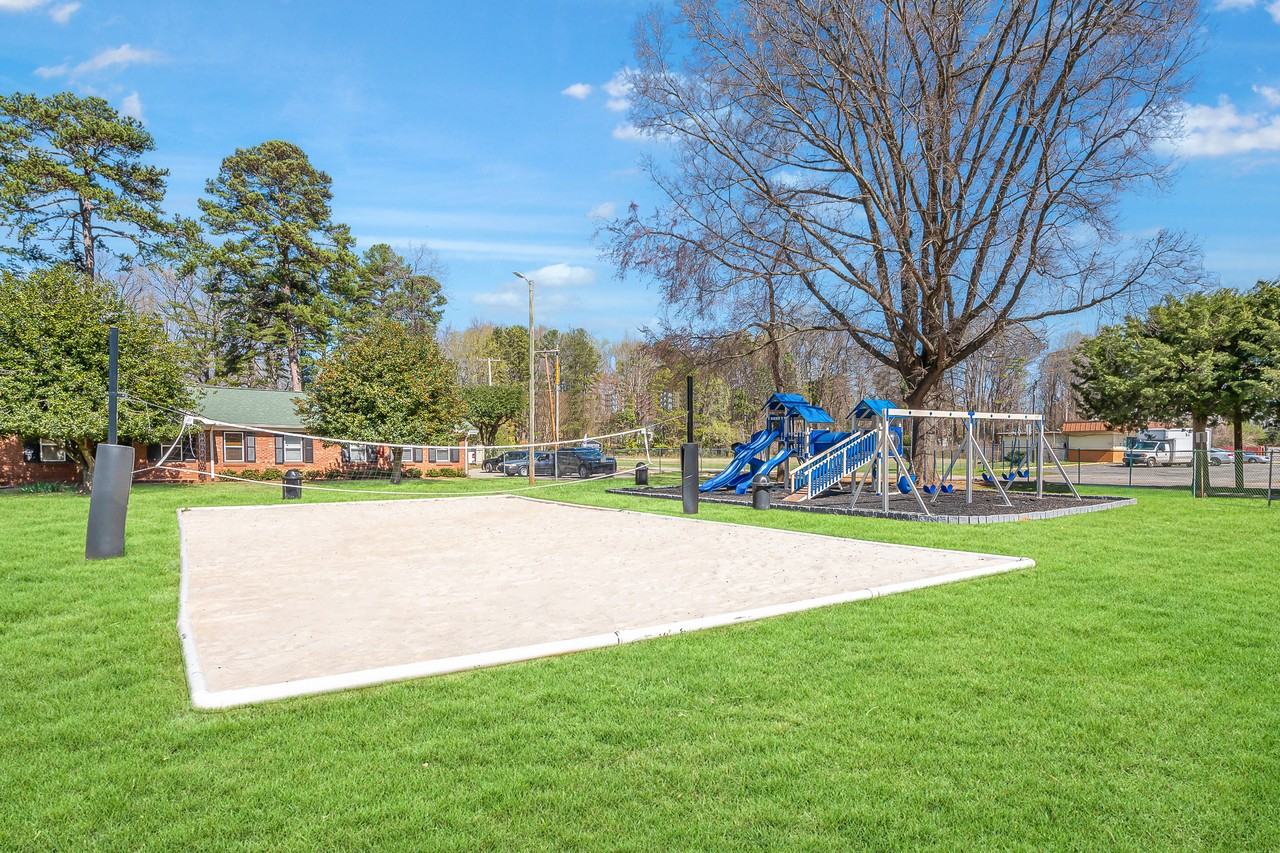 Ponderosa Apartments - Photo 5 of 29