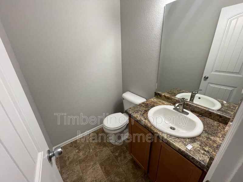 8097 Hardwood Cir - Photo 6 of 16