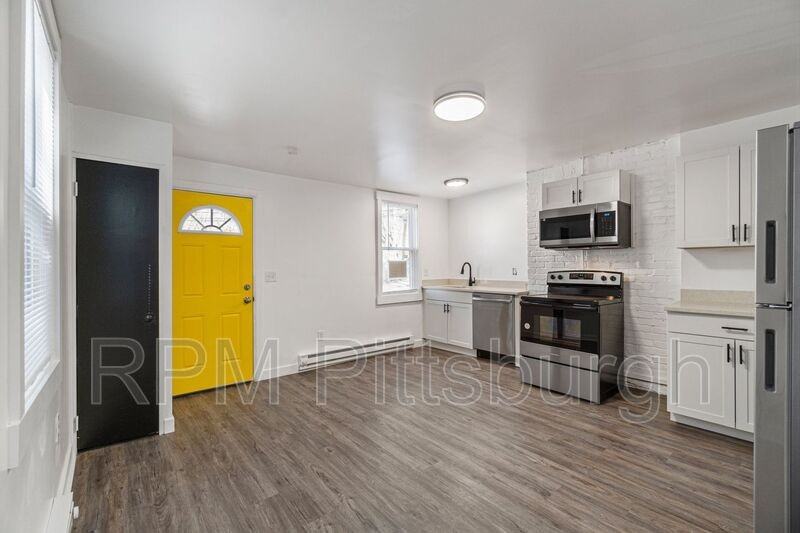 3314 Brighton Rd - Photo 3 of 19