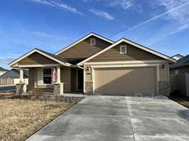 featured image of 3794 E Berwick Dr
