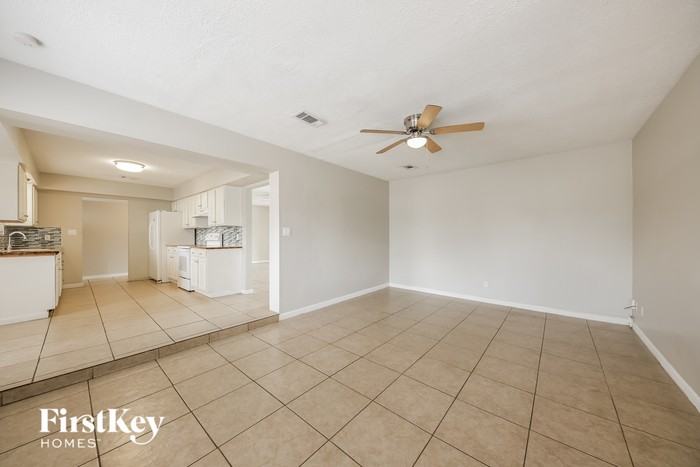 6911 E Edgemont Ave - Photo 2 of 15