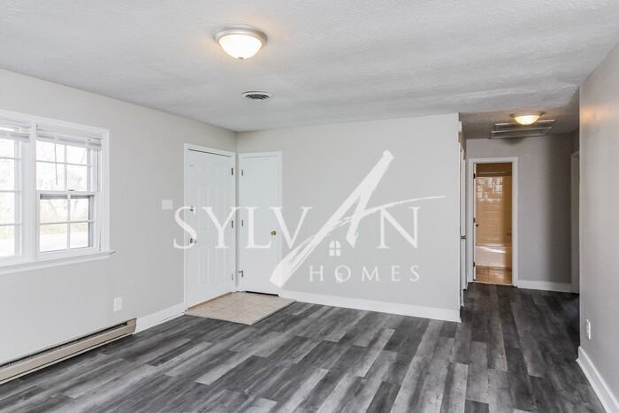 104 Sandston Ave - Photo 3 of 15