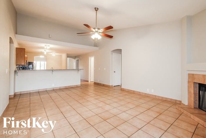 11120 N 60th Ave - Photo 3 of 15