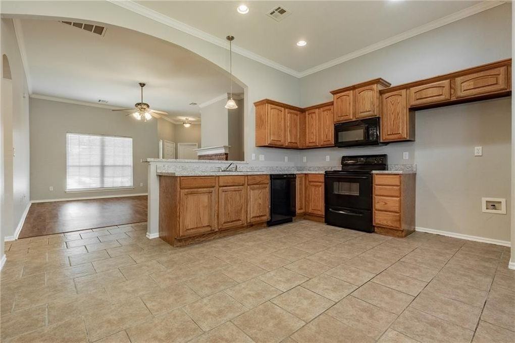 1004 Mollie Rausch Ln #1 - Photo 4 of 14