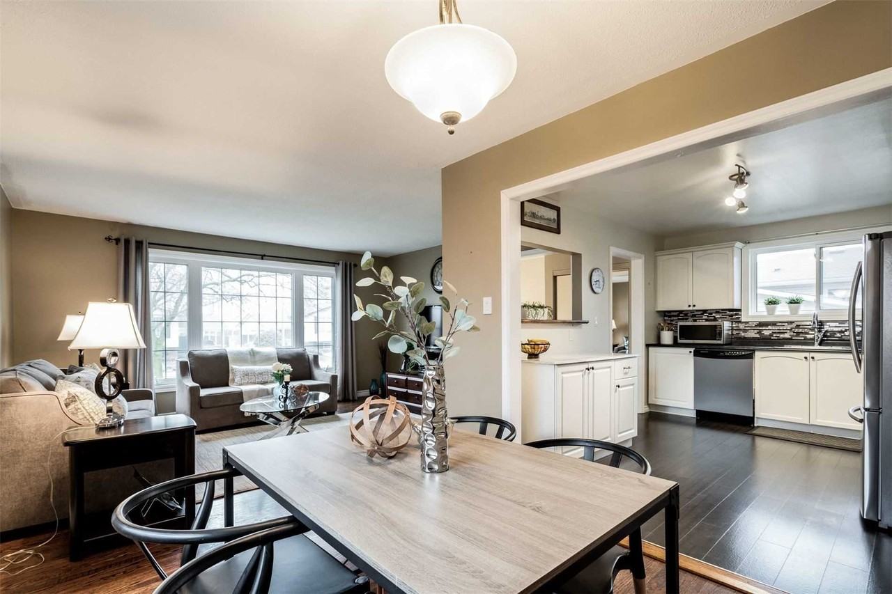 586 Chamberlain Rd - Photo 3 of 12