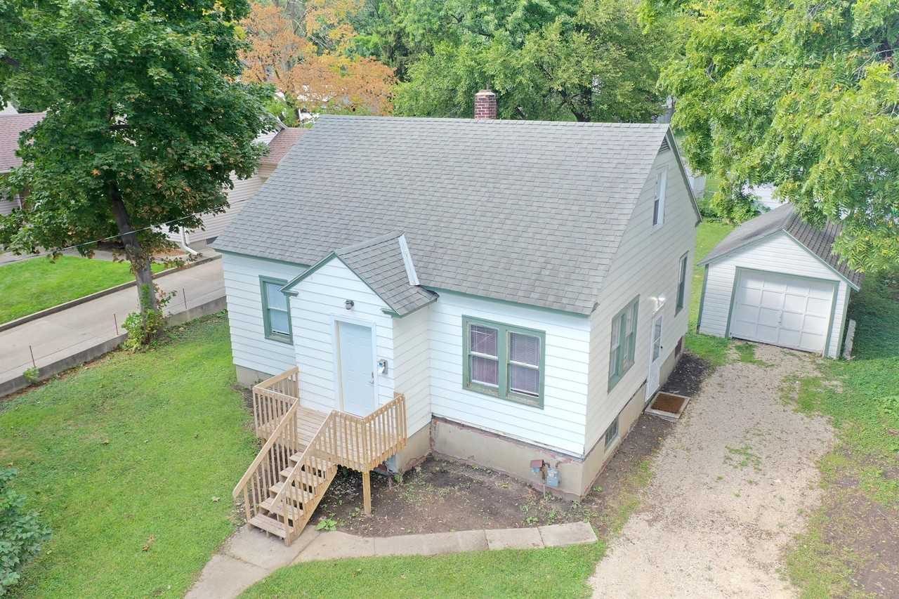 707 7th Street Northwest #1 - Photo 2 of 15