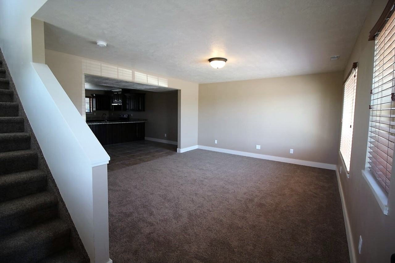 551 W 1400 N #101 - Photo 4 of 11